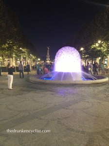 Past the same fountain, a couple of hours later.