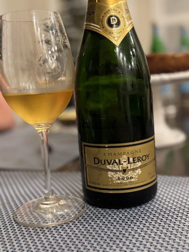 la série de 4 capsules de champagne générique